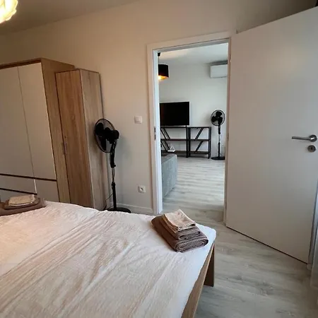 2 With Terrace, New Building, 8bj ブラチスラヴァ